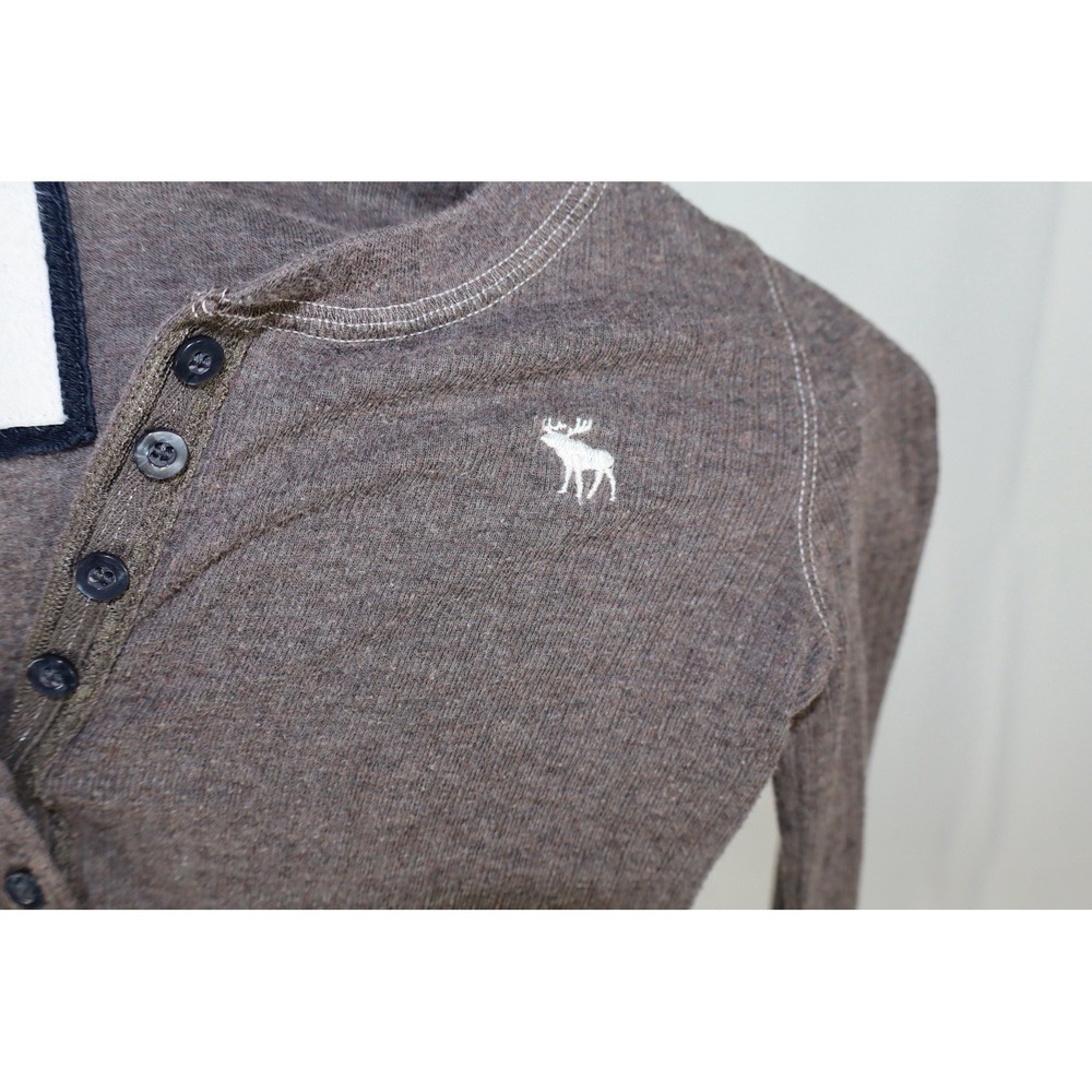 Vintage Y2K Abercrombie Brown Stretch Henley Long Sleeve Moose Logo Top Large - Picture 8 of 8